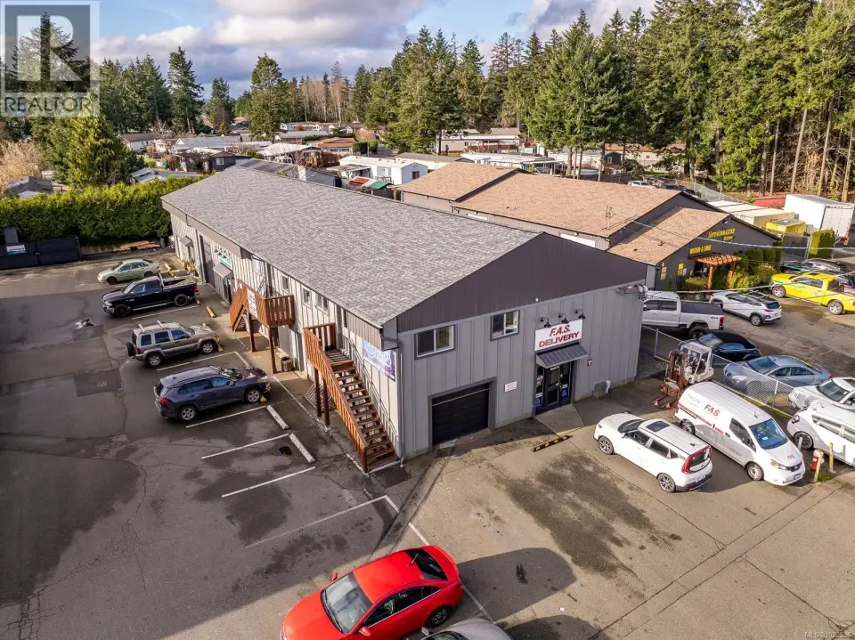 821 Shamrock Pl, Comox