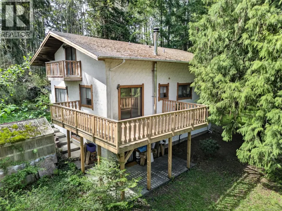 7191 Island Hwy, Fanny Bay