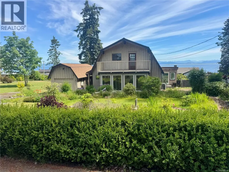 4854 KILMARNOCK Dr, Courtenay