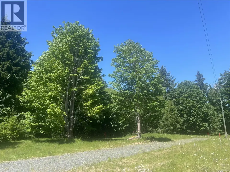 Quathiaski Cove 1.12 acre building lot!
