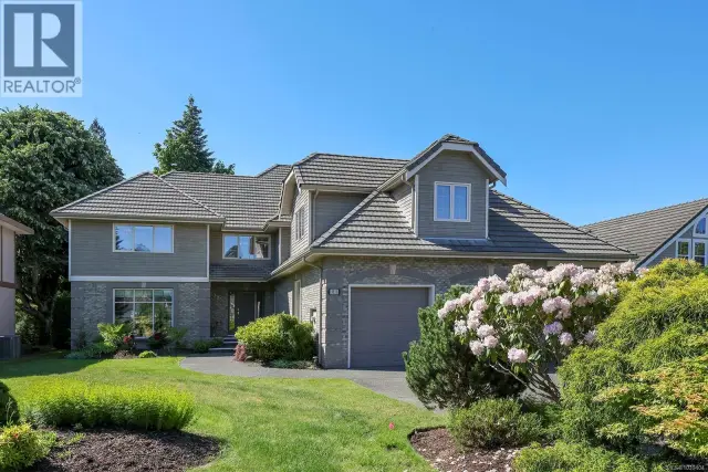 3331 Royal Vista Way