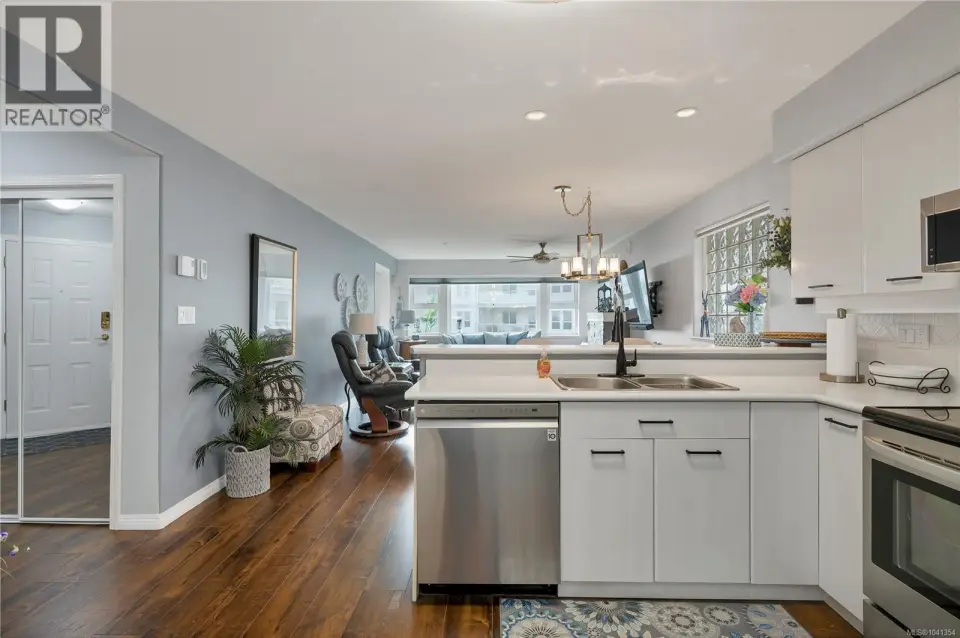 105 350 Island Hwy S, Campbell River