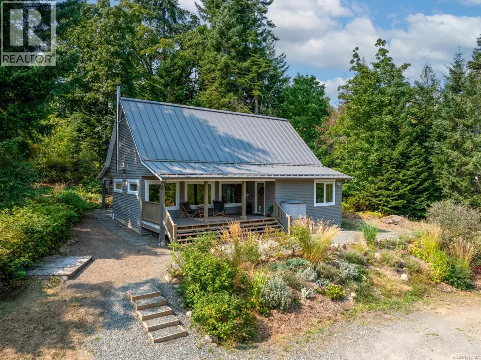 6531 Country Rd, Fanny Bay