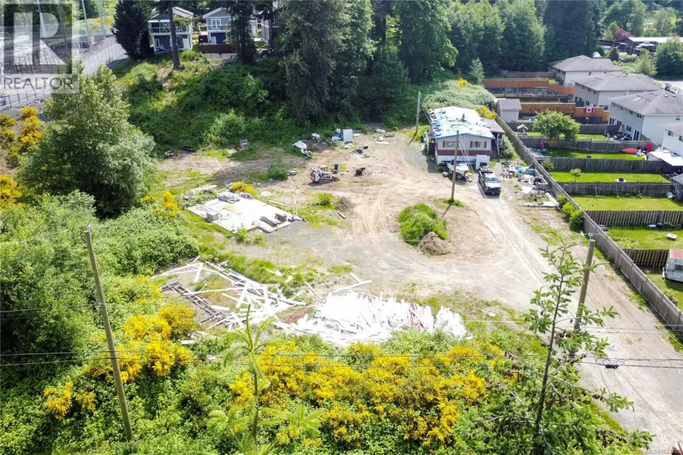 681 Homewood Rd, Campbell River