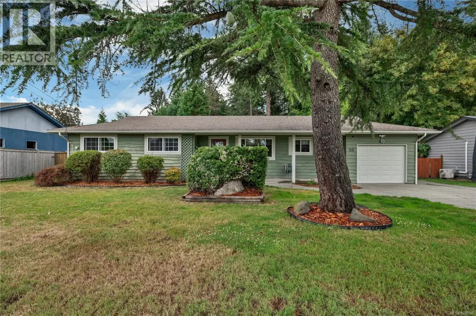 Willow Point rancher on nicely landscaped and quite private 0.16 acre property!