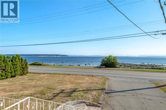 3250 Island Hwy S