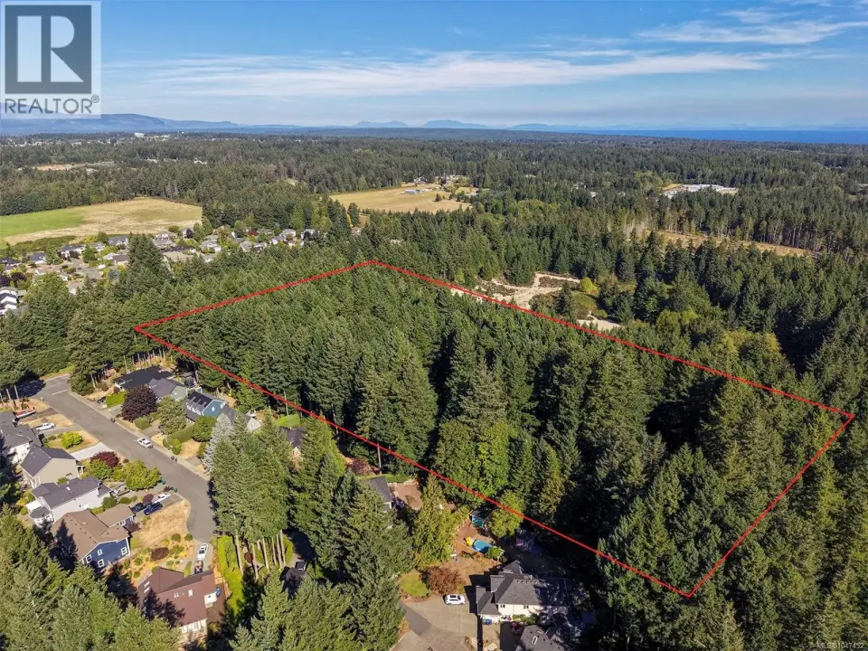 Lot lines approximate.