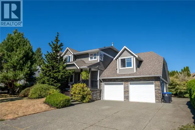 2400 Stirling Cres