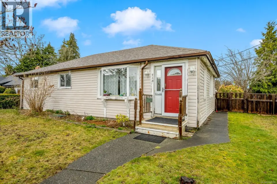 719 8th St, Courtenay