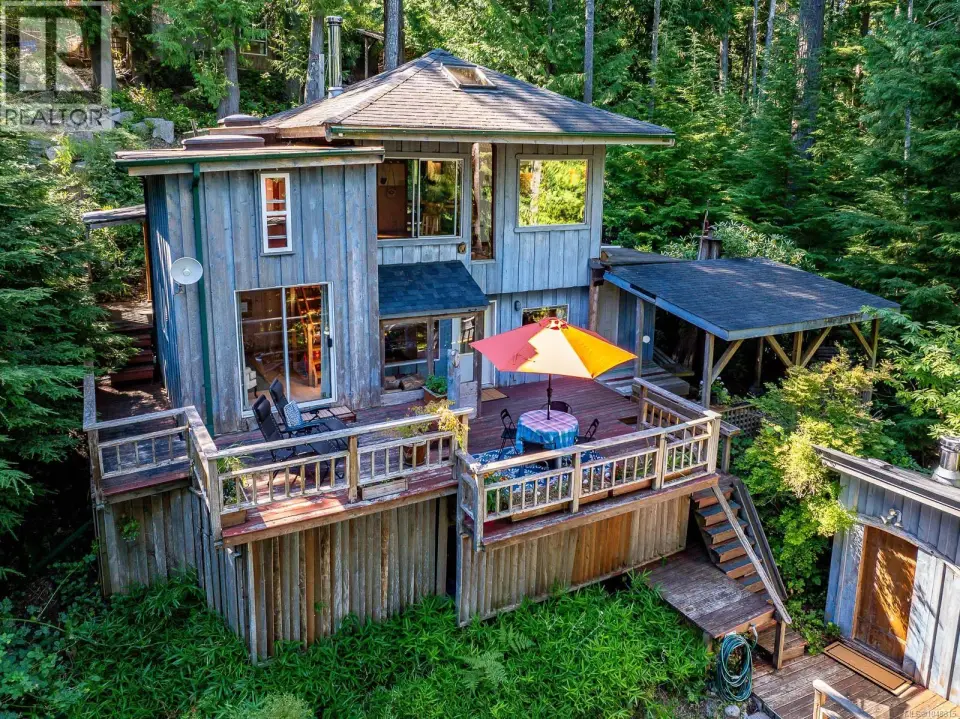 838 Sutil Point Rd, Cortes Island