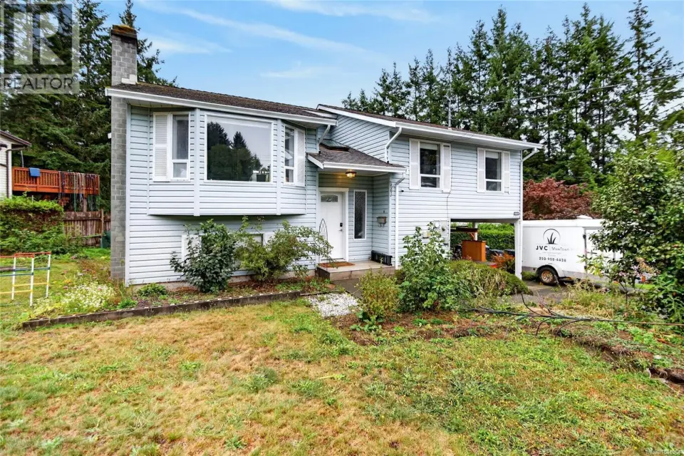 1561 Embleton Cres, Courtenay
