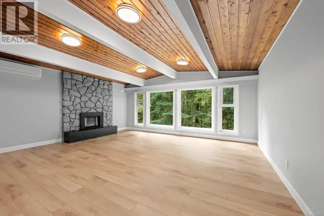 245 Glacier View Dr