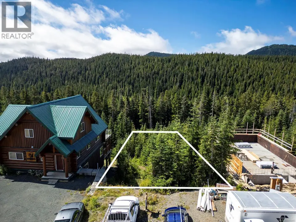 625 ARROWSMITH Ridge, Courtenay
