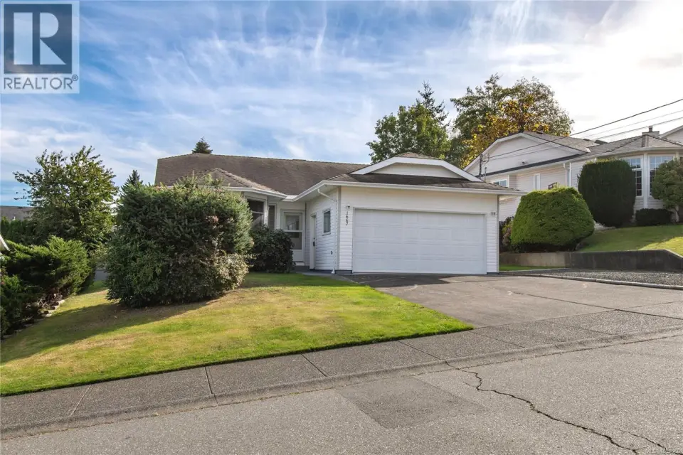 1667 Meadowbrook Dr, Campbell River