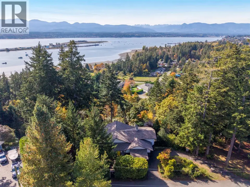1183 Moore Rd, Comox