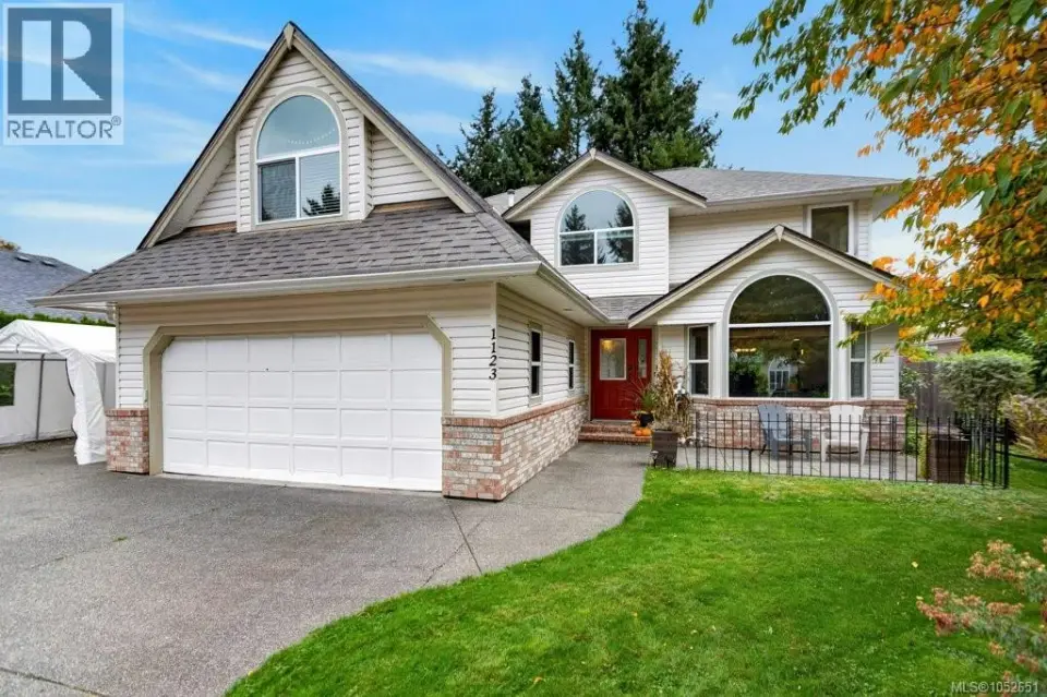 1123 Zeballos Dr, Courtenay