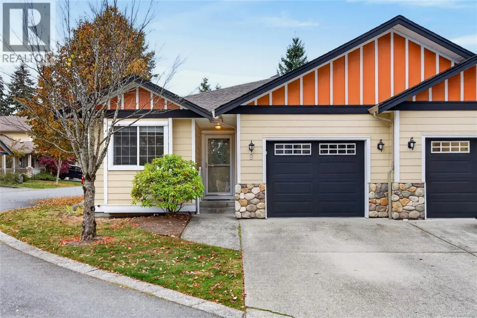 9 2728 1st St, Courtenay