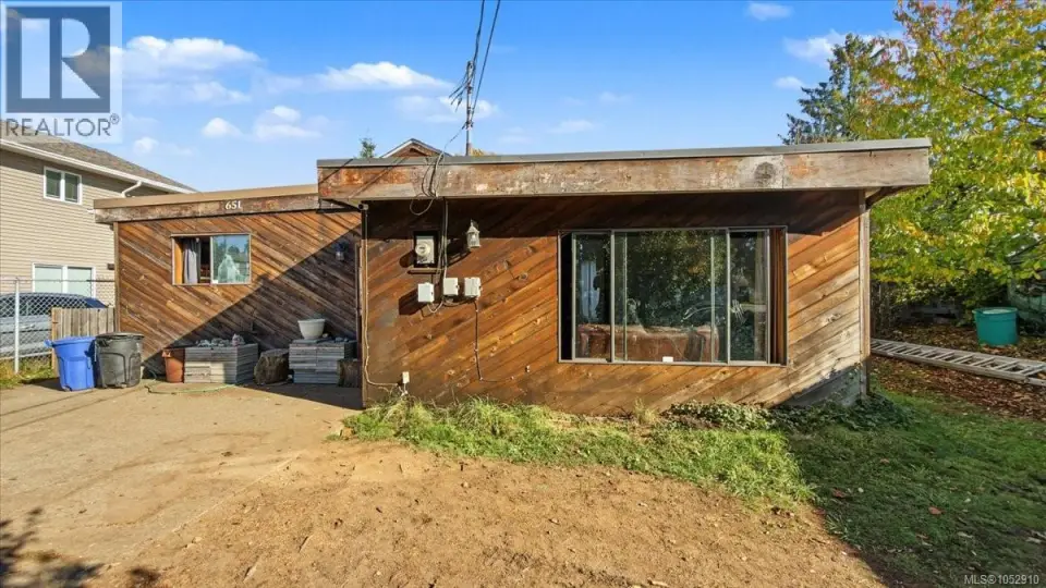 651 Dogwood St, Campbell River