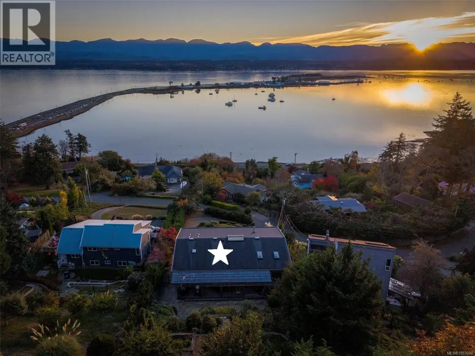 1164 Yates Rd, Comox
