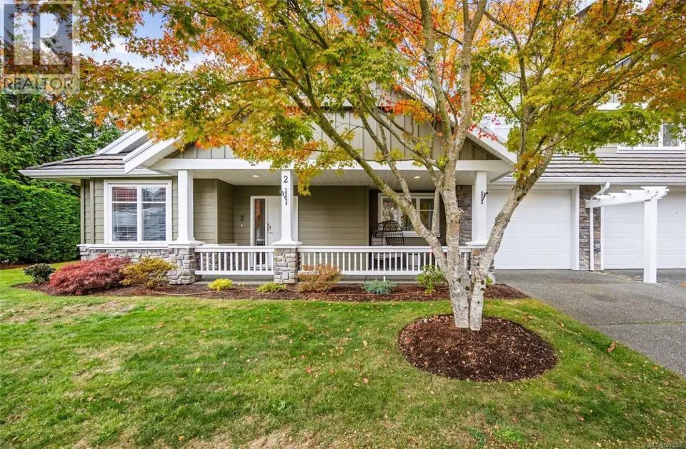 2 737 Royal Pl, Courtenay